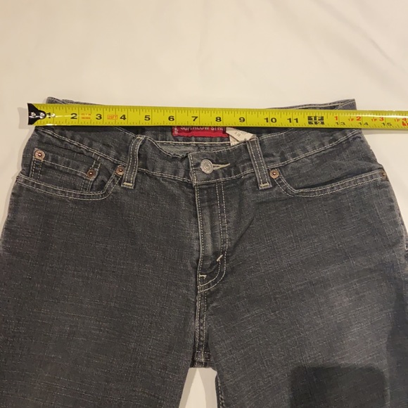 Junior girls Levi's Grey Jeans. Size: 5 - Picture 6 of 9